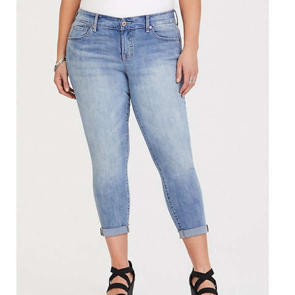 Torrid Lightwash Cropped Skinny Jean - Picture 2 of 3